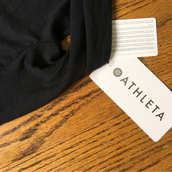 NWT Athleta Black Threadlight relaxed fit shirt.  Size XS - Picture 8 of 9